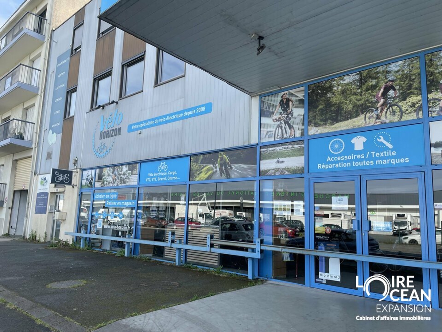 Local commercial 715 m²
