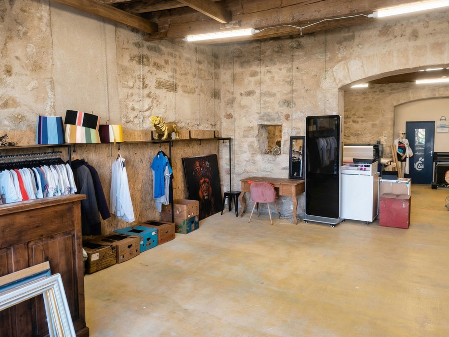 Local Commercial de caractère 100 m2 PEZENAS