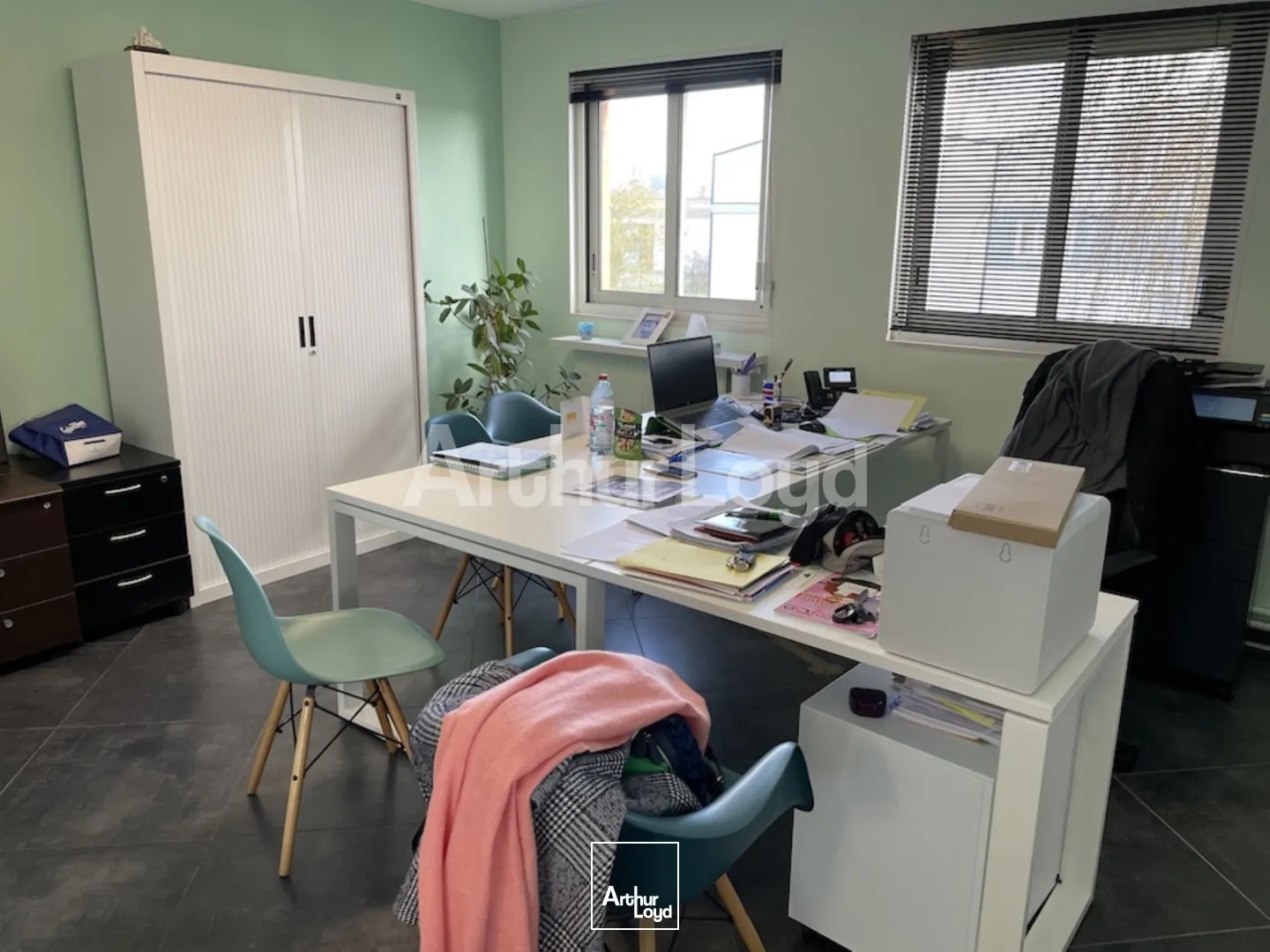 Locaux à vendre - 1450m2 - Saint-Saulve (59880)