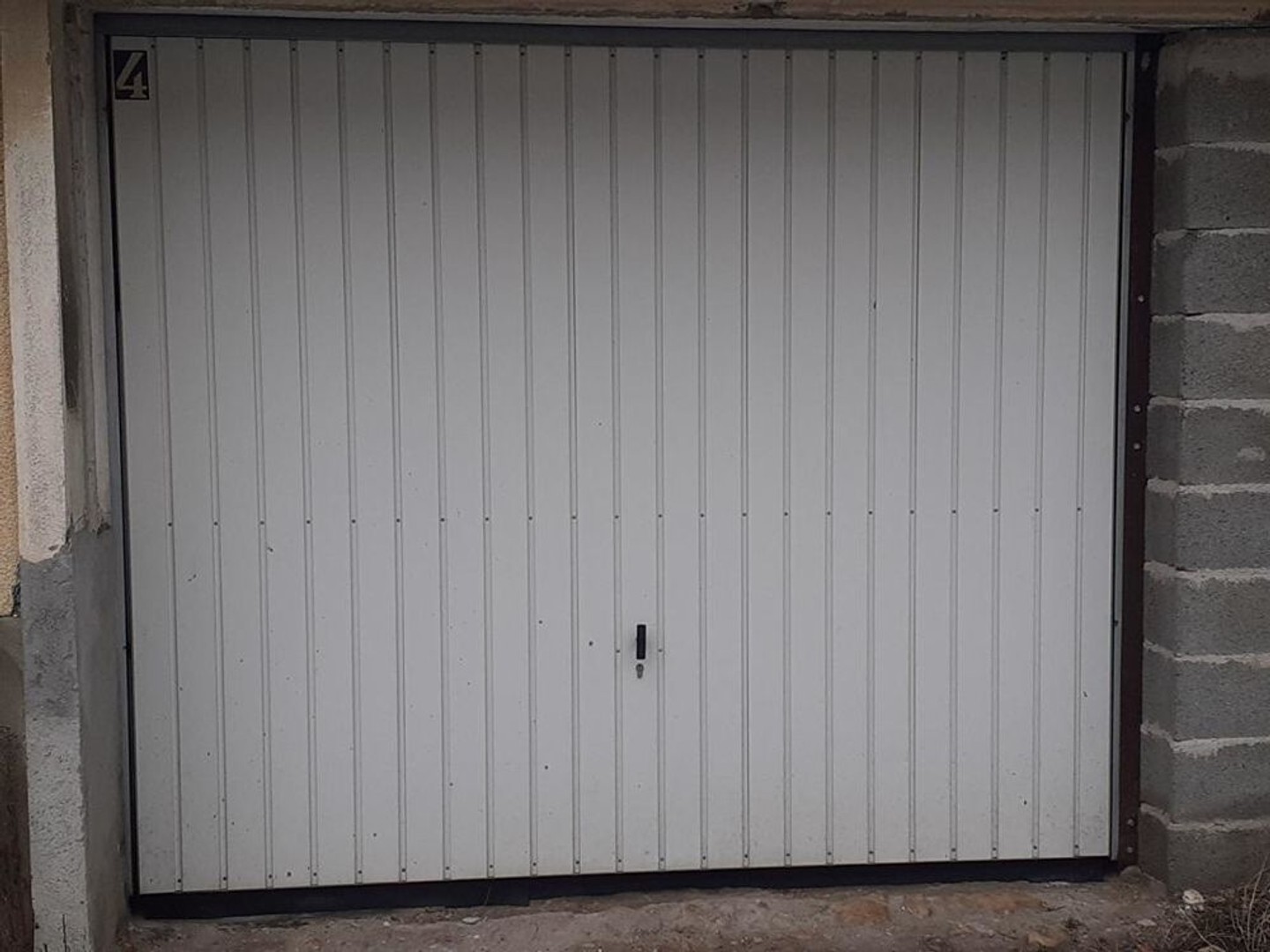 Parking / box Bauge En Anjou 125 m2