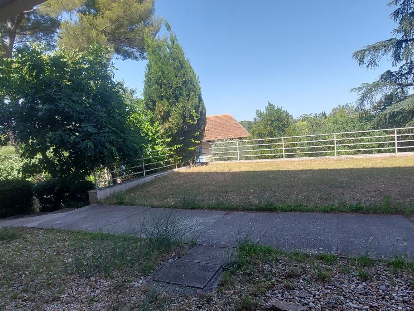 30.GARD.NIMES. APPARTEMENT DE 38 m² QUARTIER CAMPLANIER DANS RESIDENCE CALME ET SECURISEE