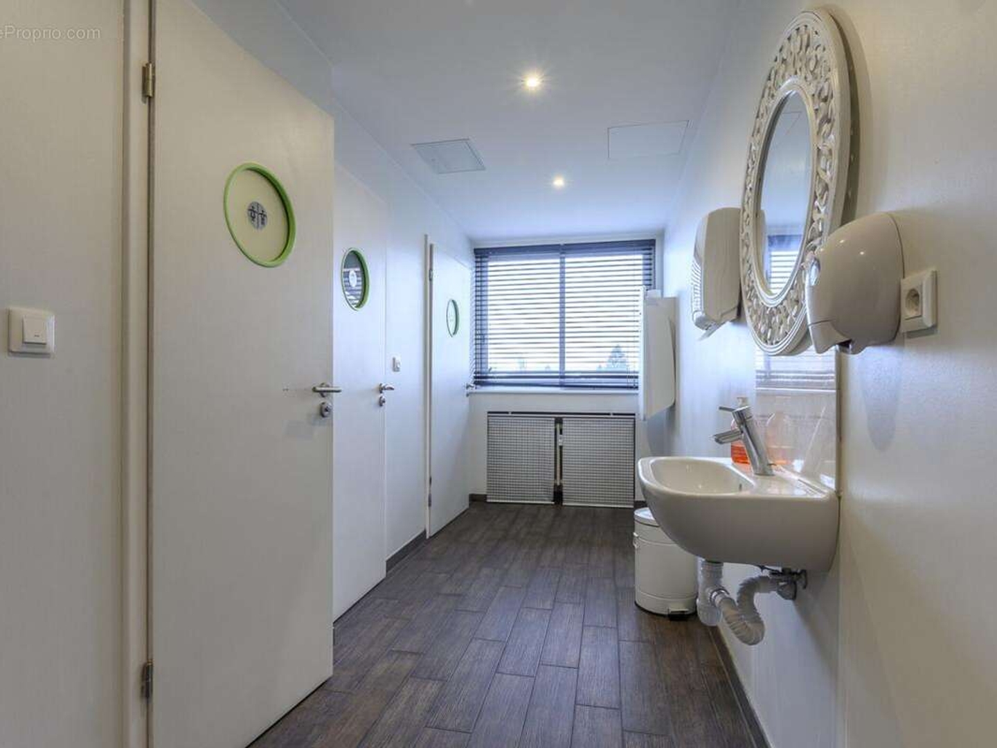 Locaux à vendre - 12 pièces - 265m2 - Strasbourg (67000)