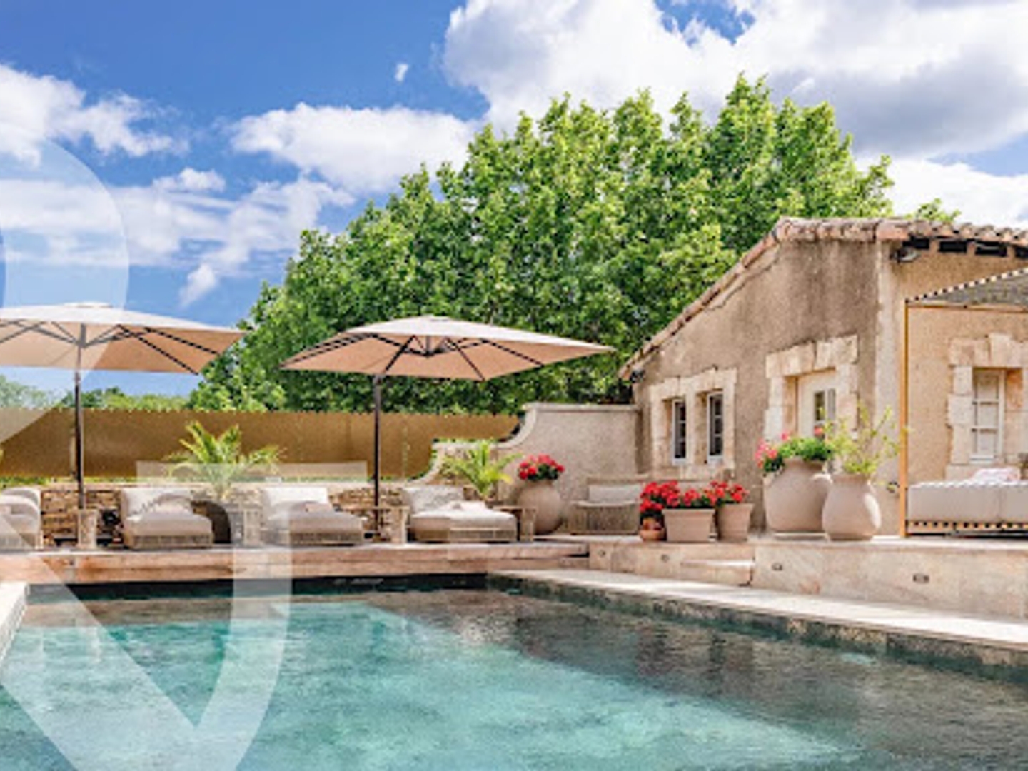Maison à vendre - 662m2 - Paradou (13520)