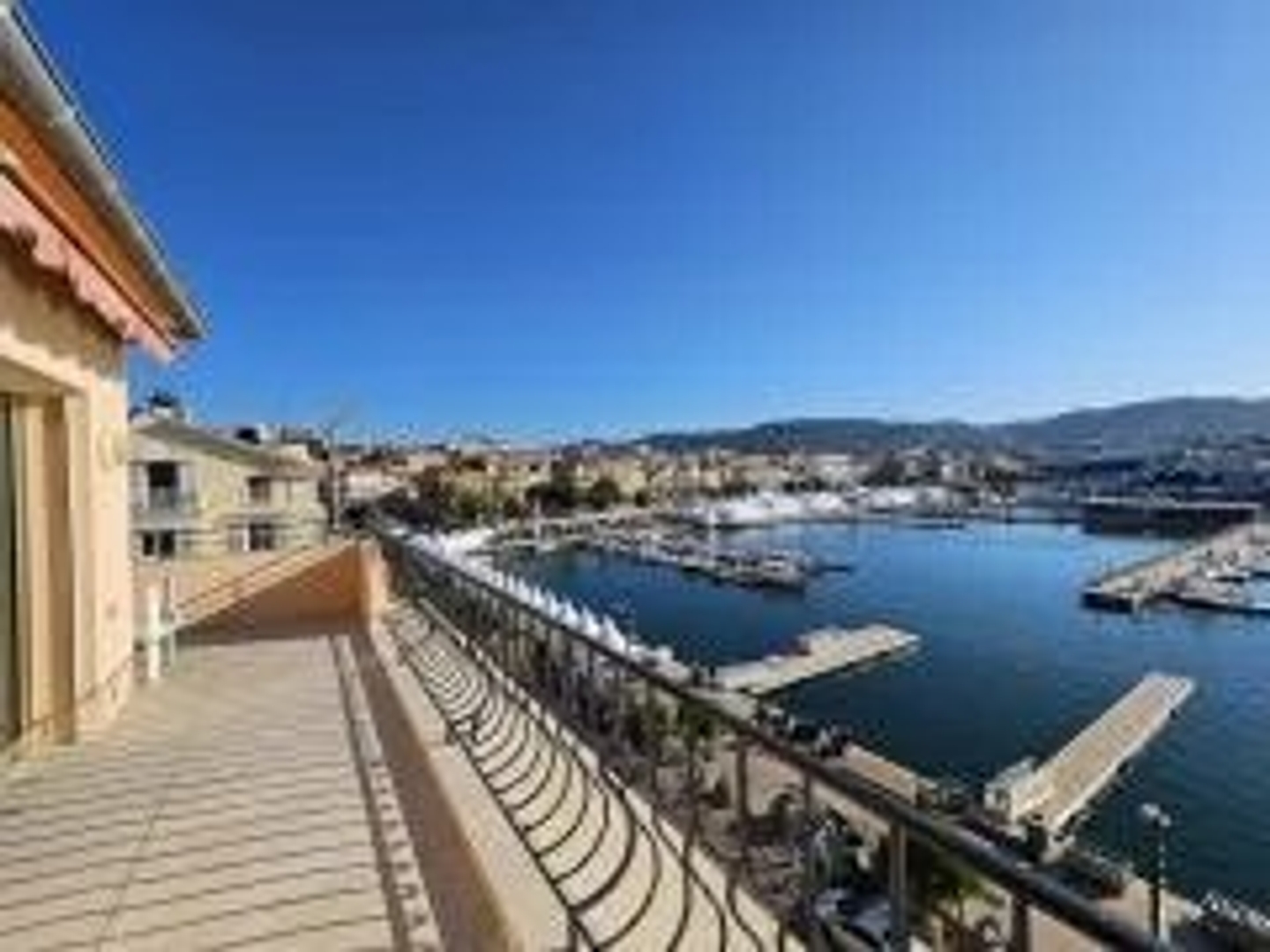 Appartement à vendre - 4 pièces - 111m2 - Cannes (06400)