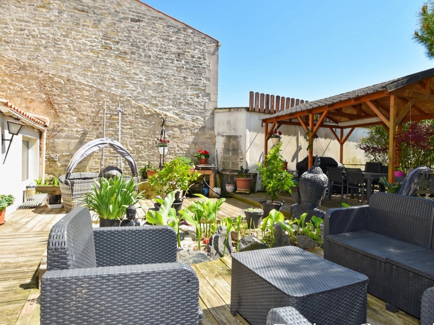 Maison à vendre - 7 pièces - 166m2 - Aigrefeuille-D'aunis (17290)