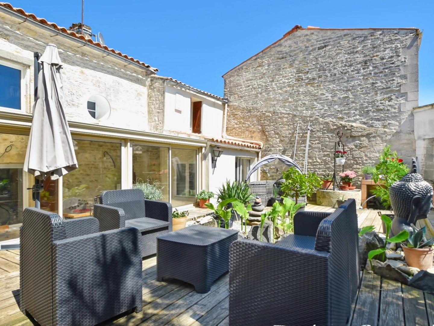 Maison à vendre - 7 pièces - 166m2 - Aigrefeuille-D'aunis (17290)