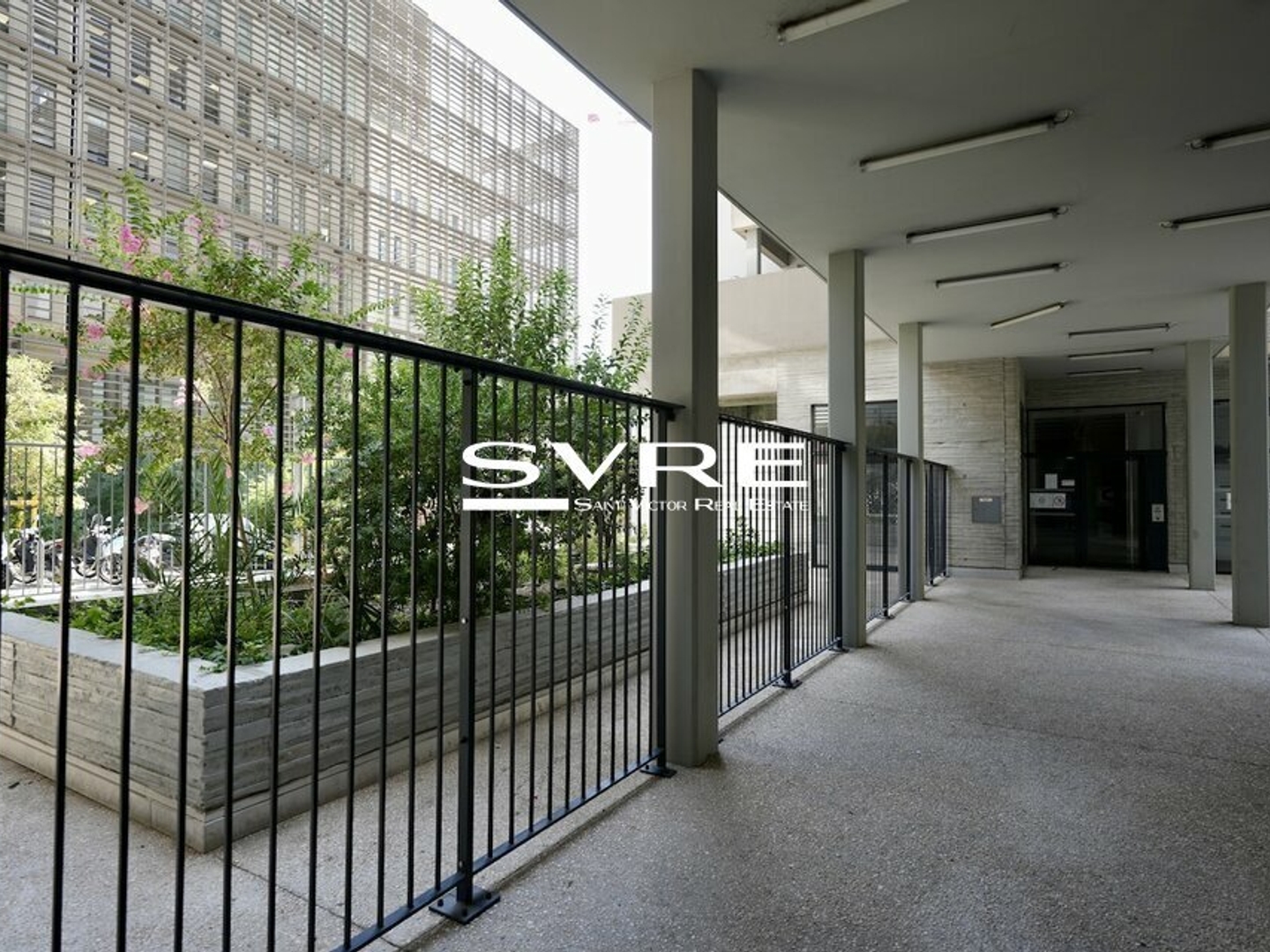 LOCAL COMMERCIAL - BUREAUX A VENDRE