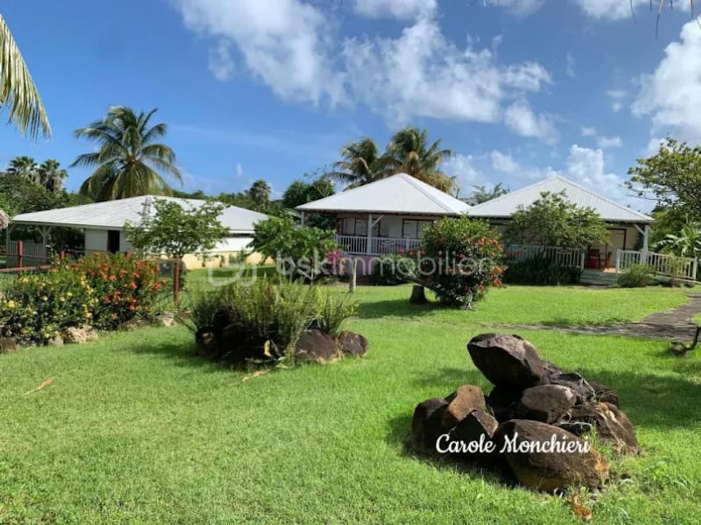 Maison à vendre - 18 pièces - 387m2 - Sainte-Rose (97115)