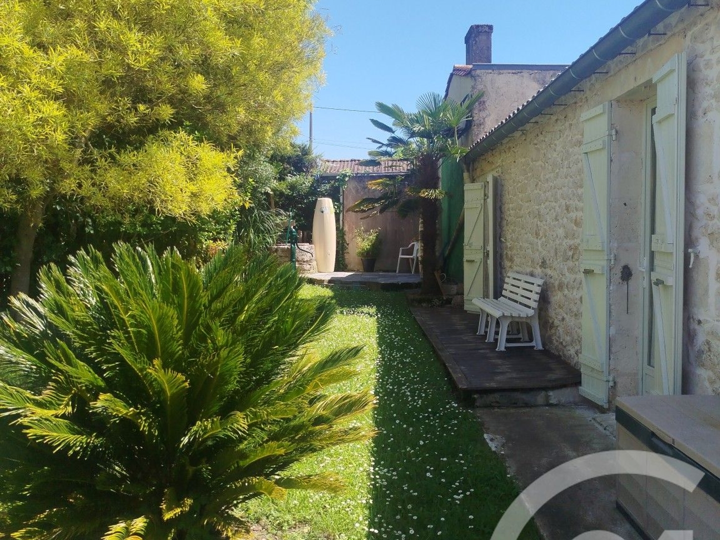 Maison à vendre - 10 pièces - 243m2 - Saint-Seurin-De-C... (33180)