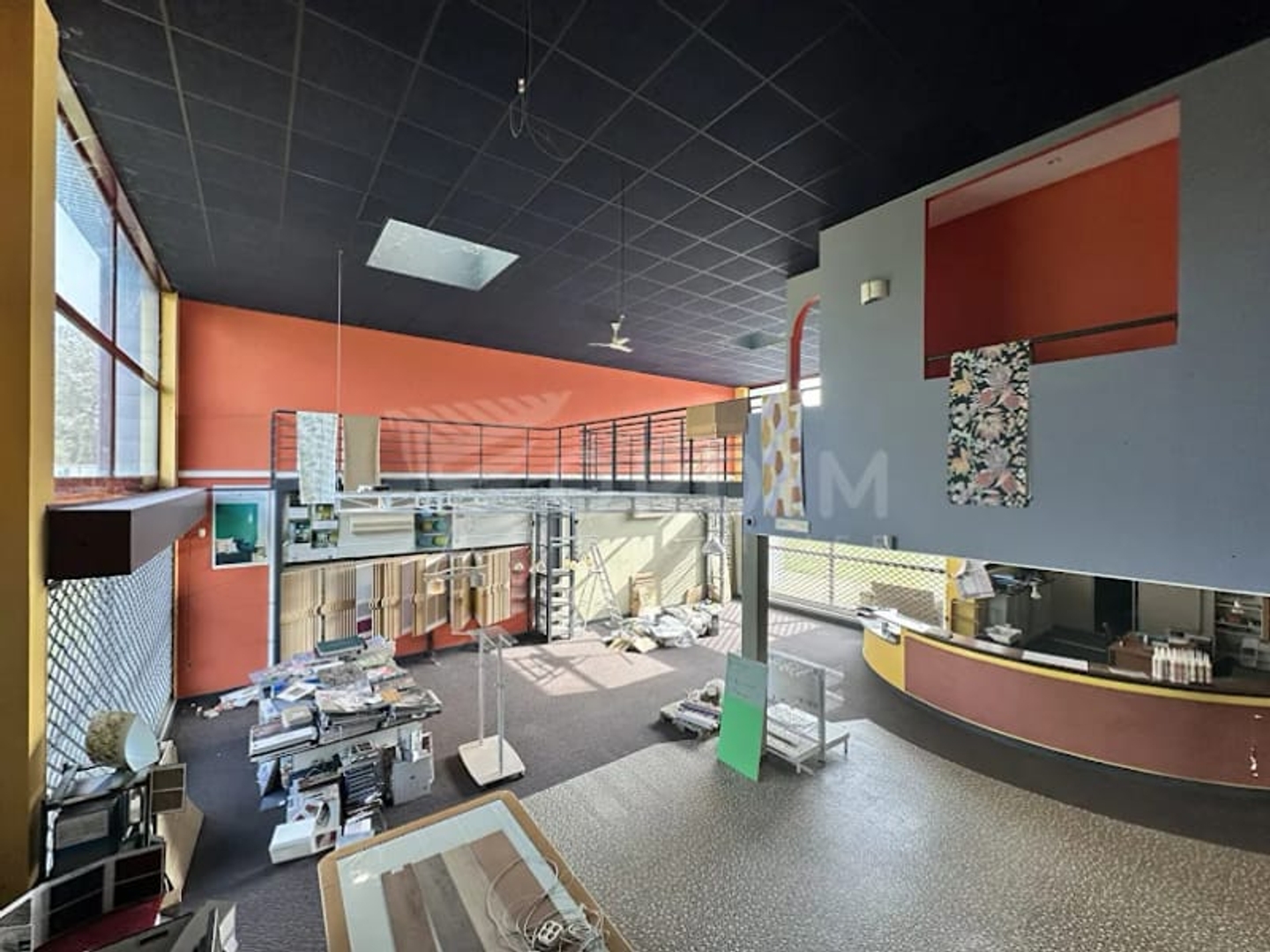 Bureaux à vendre - 825m2 - Cosne-Cours-Sur-L... (58200)