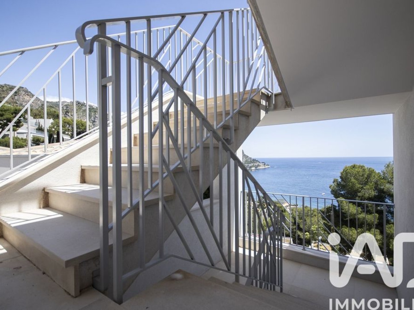 Maison 10 pièces 402 m²