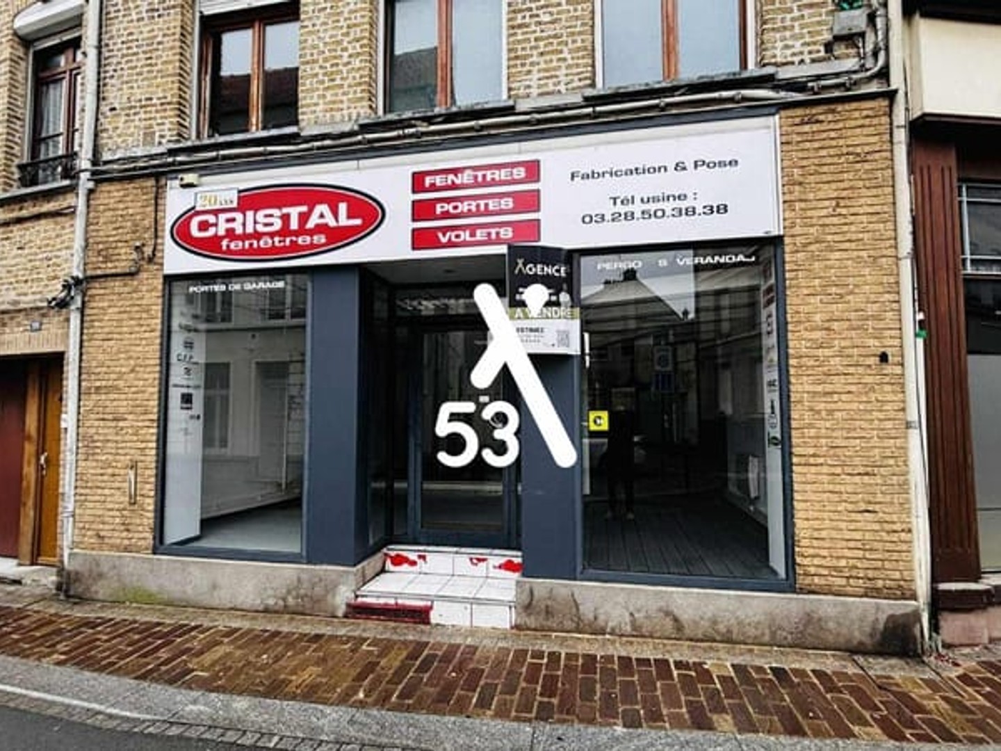 Local commercial 4 pièces 111 m²