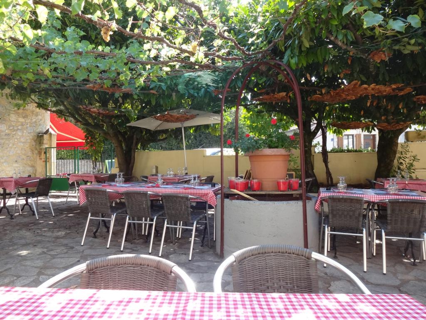 Magasin à vendre - 2 pièces - 190m2 - Prayssac (46220)