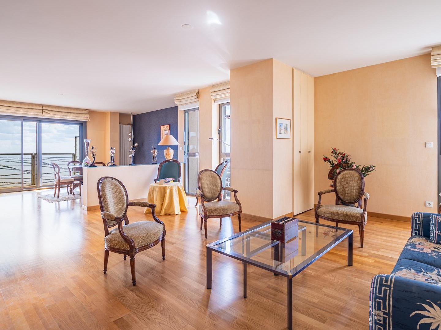 Appartement 6 pièces 200 m²