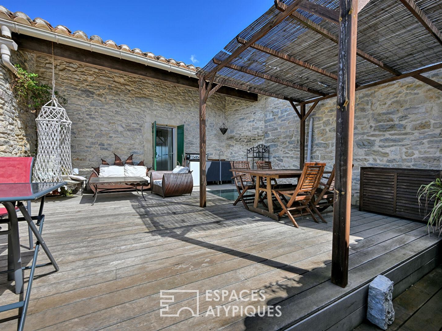 Maison à vendre - 5 pièces - 175m2 - Nages-Et-Solorgues (30114)
