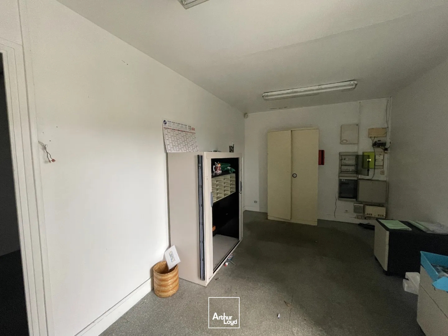 Locaux à vendre - 540m2 - Fauville (27930)