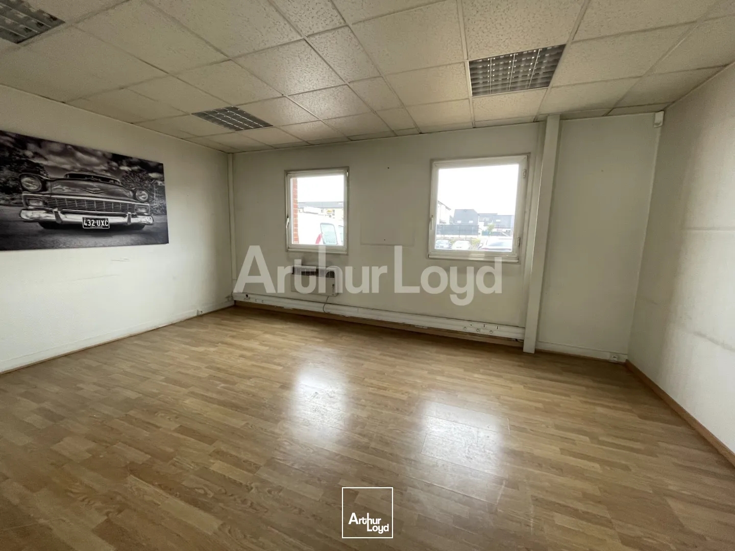 Locaux à vendre - 1300m2 - Noyelles-Godault (62950)