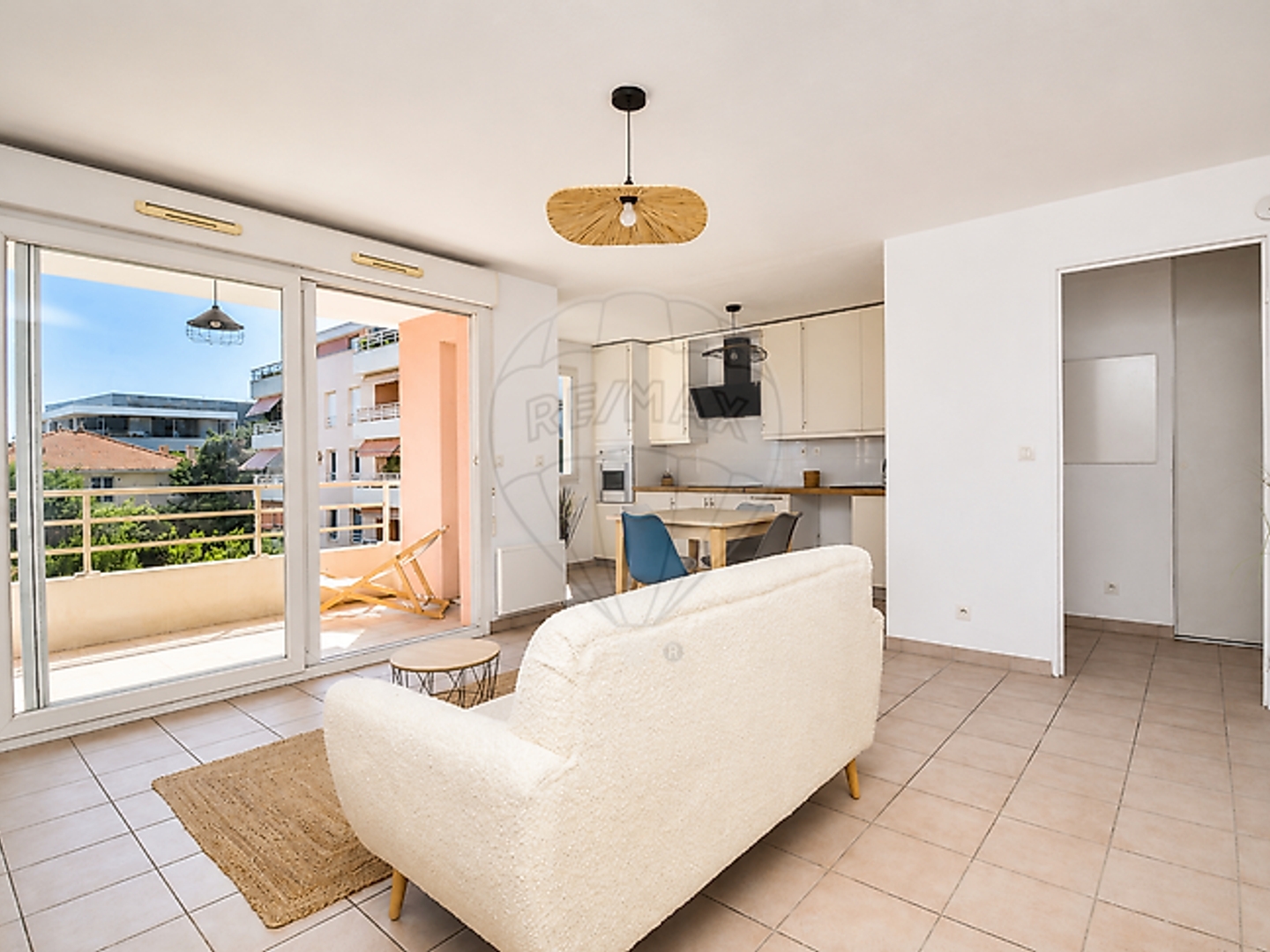Appartement à vendre - 2 pièces - 45m2 - Villeneuve-Loubet (06270)