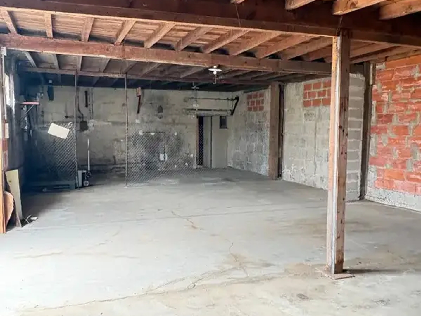 Entrepôt / local Cadaujac -1 pièce(s) 100 m2