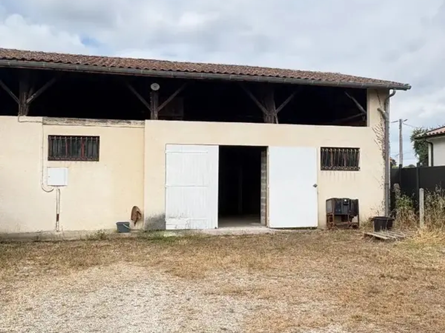 Locaux à vendre - 1 pièce - 100m2 - Cadaujac (33140)