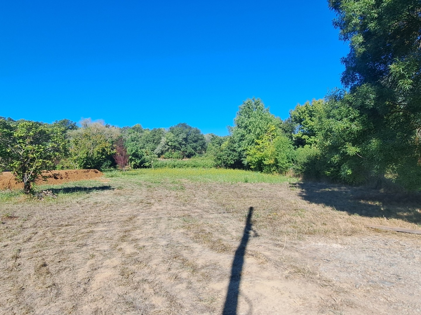 Terrain 2034 m²
