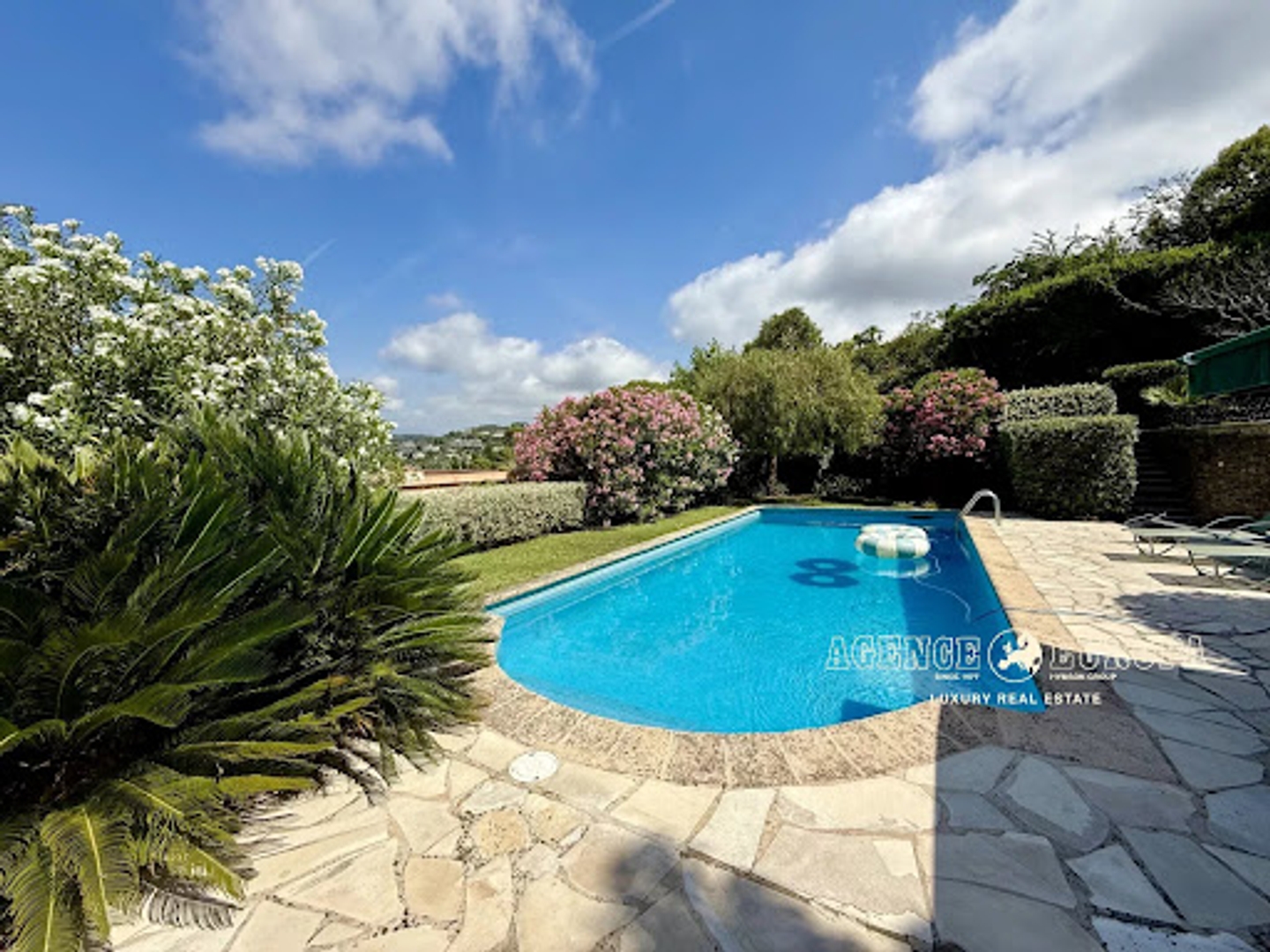 Maison à vendre - 7 pièces - 275m2 - Cannes (06400)