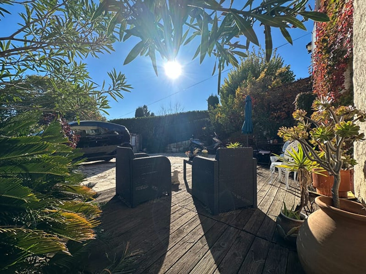 Bas de villa 85 m² avec 300 m² d'extérieur, sans charges, proche Val Fleuri à Cagnes-sur-Mer