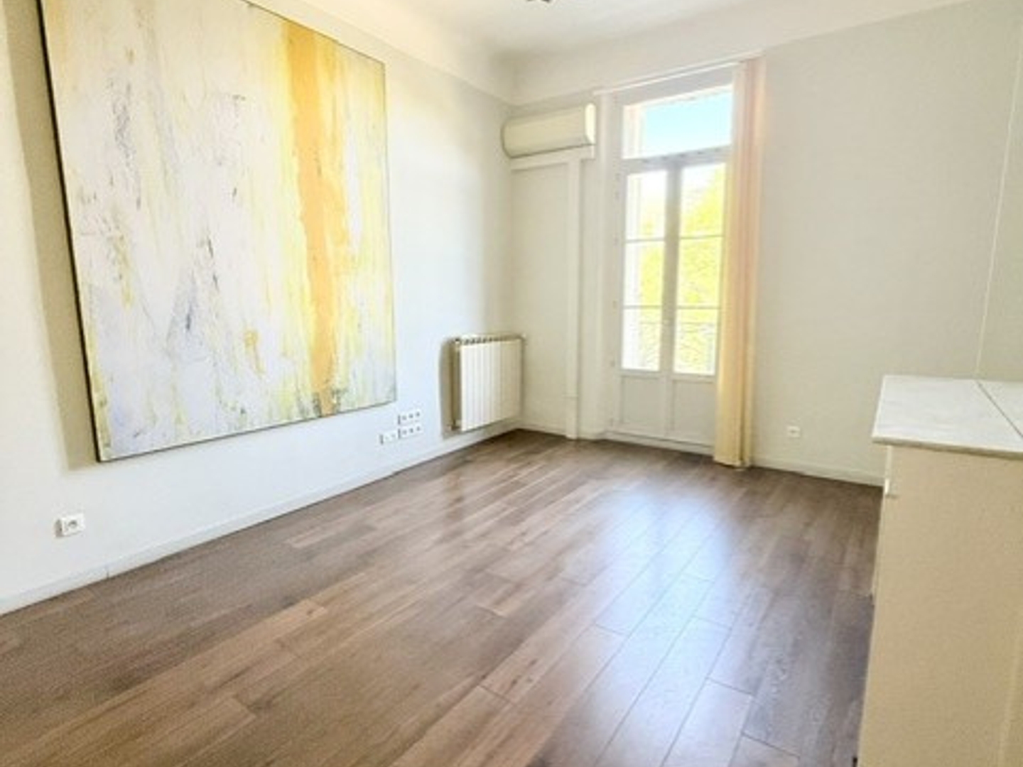 TOULON HAUTE VILLE - LOCAL PROFESSIONNEL - BUREAUX 7 PIECES - 165m2