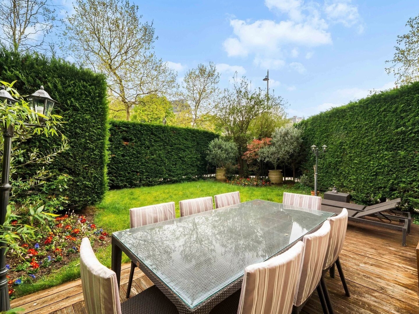 Paris XVIe - Henri Martin - Exceptionnel rez-de-jardin