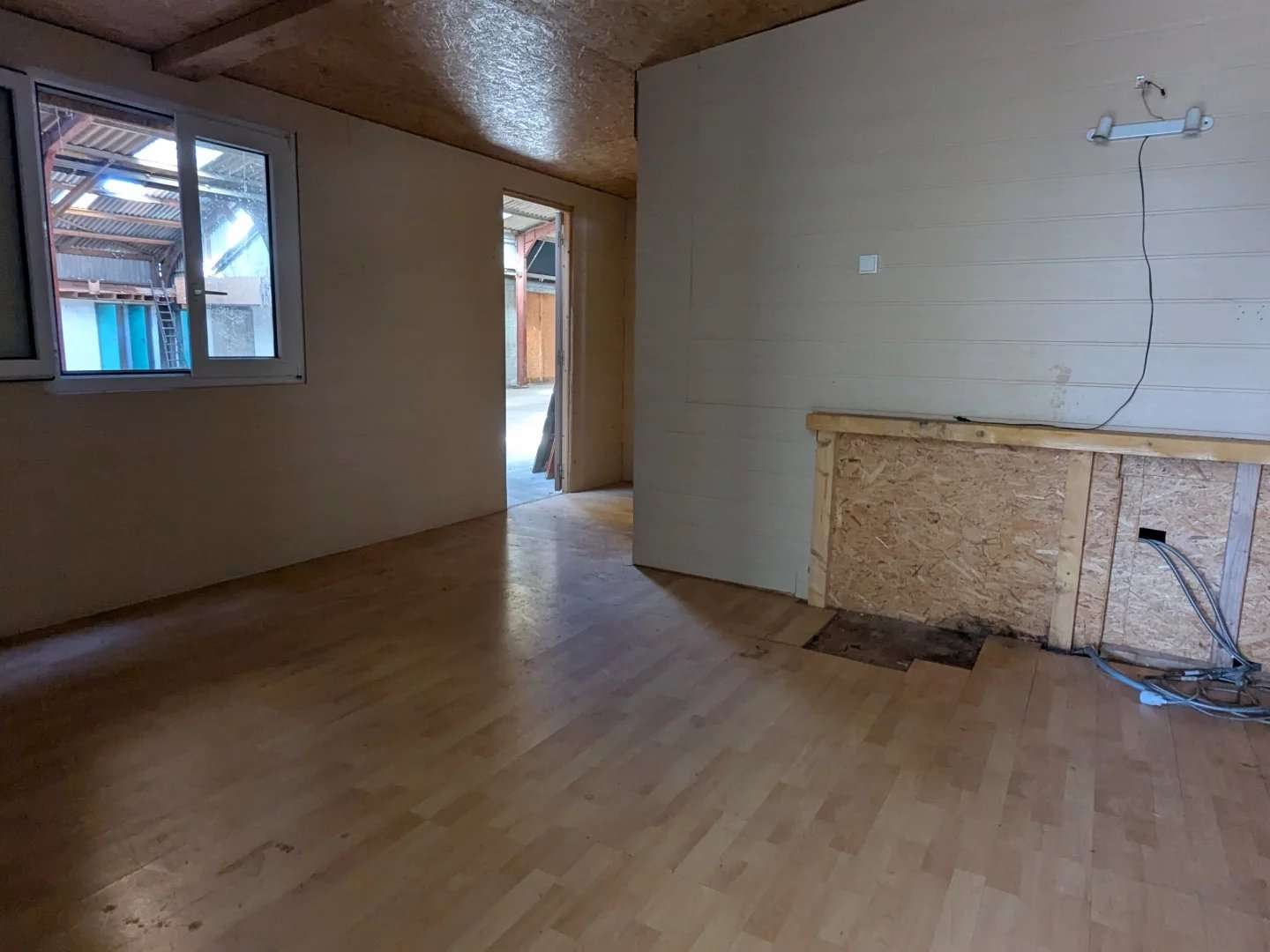 Locaux à vendre - 2788m2 - Ploéven (29550)