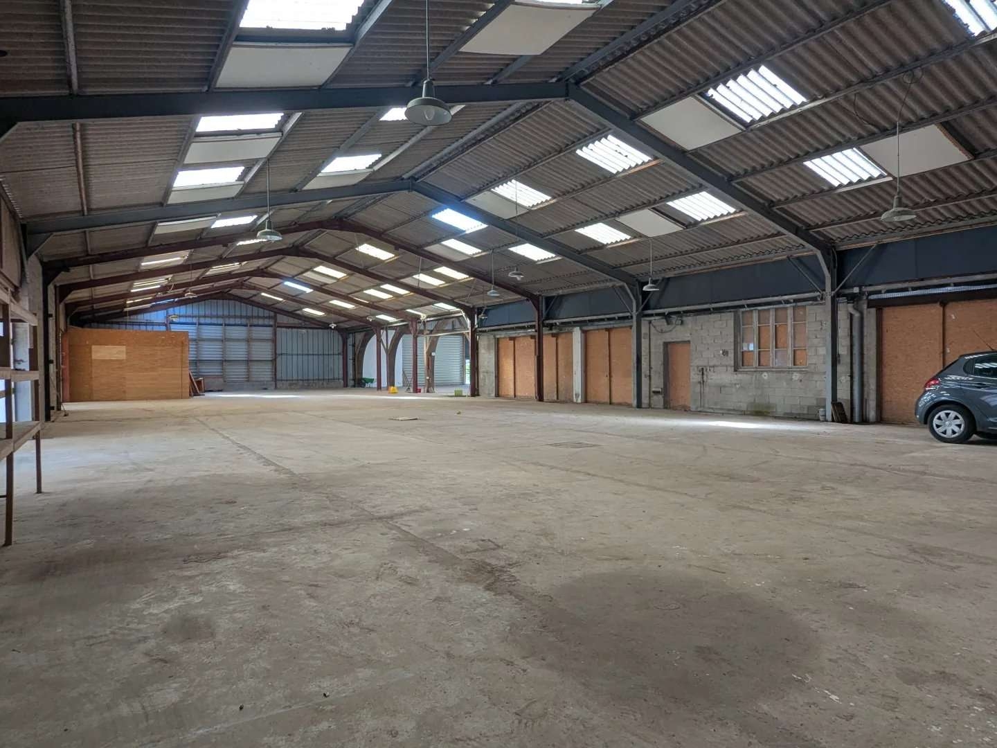Locaux à vendre - 2788m2 - Ploéven (29550)