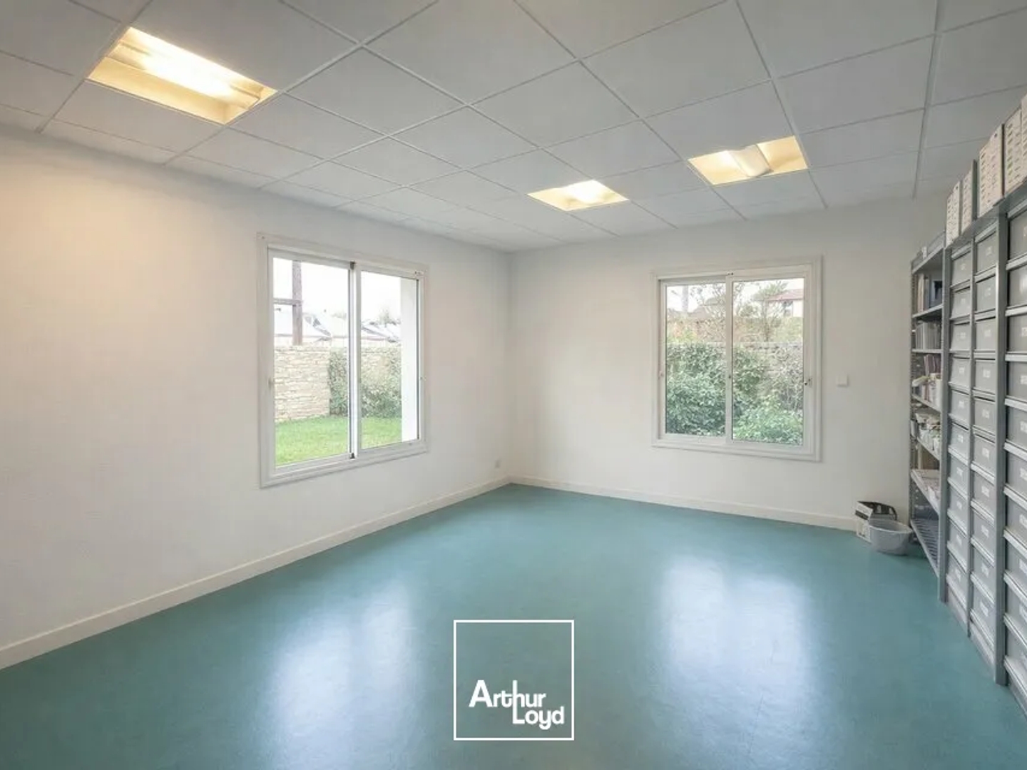 Immeuble à vendre - 324m2 - Poitiers (86000)