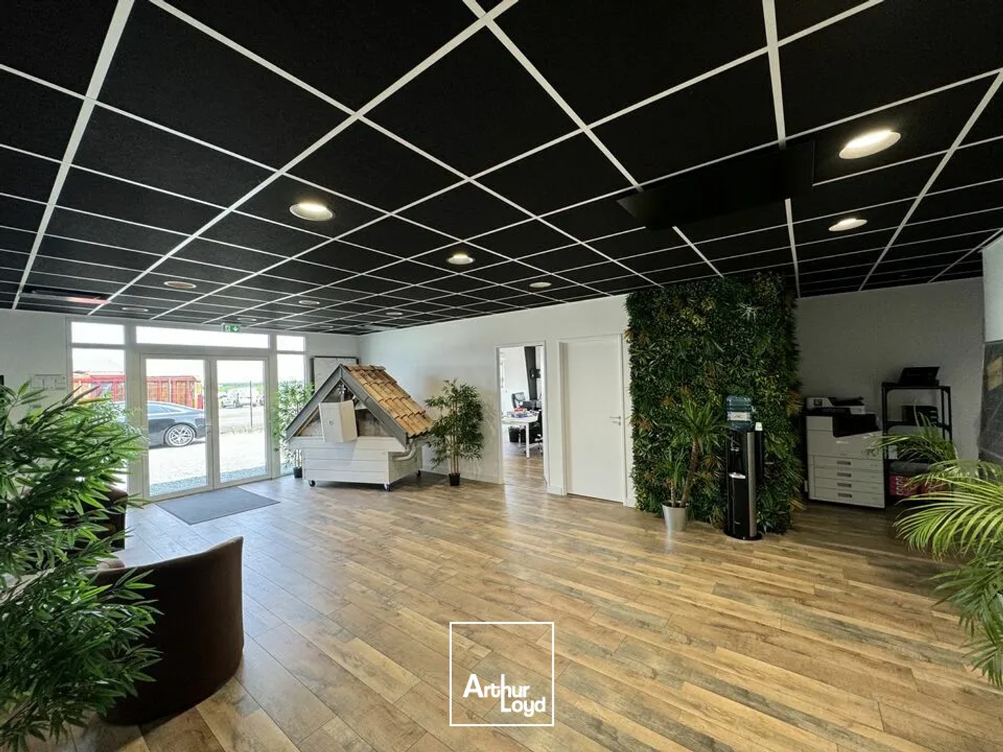 Locaux à vendre - 295m2 - Niort (79000)