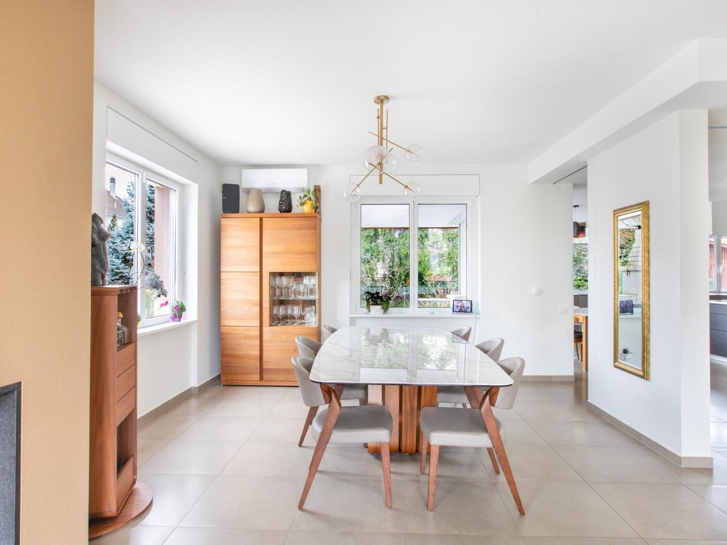 Maison à vendre - 7 pièces - 220m2 - Saint-Louis (68300)