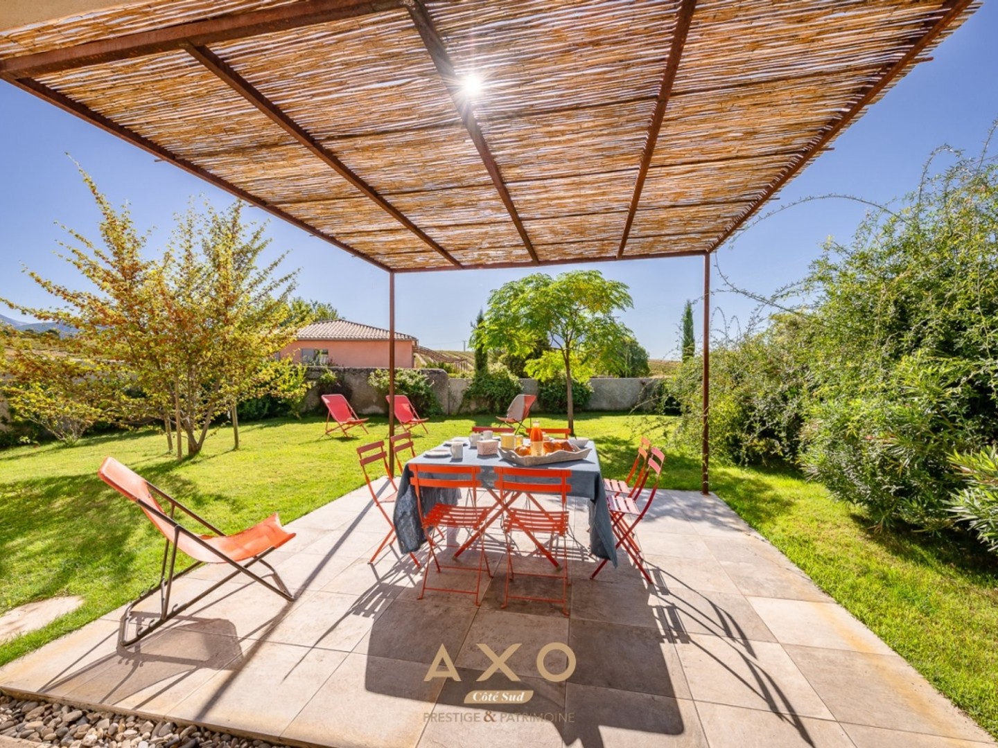 EXCLUSIVITE - MOUSTIERS SAINTE MARIE - GITES DE CHARME - CORPS DE FERME DU XIX EME - 560 M2 - 3 BATIS - TERRAIN 6640 M2 - VUE - 1395000€