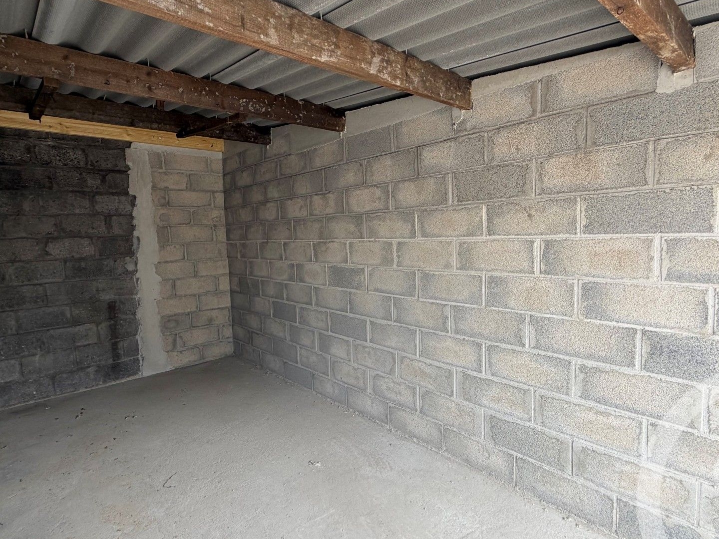 Parking 16 m²