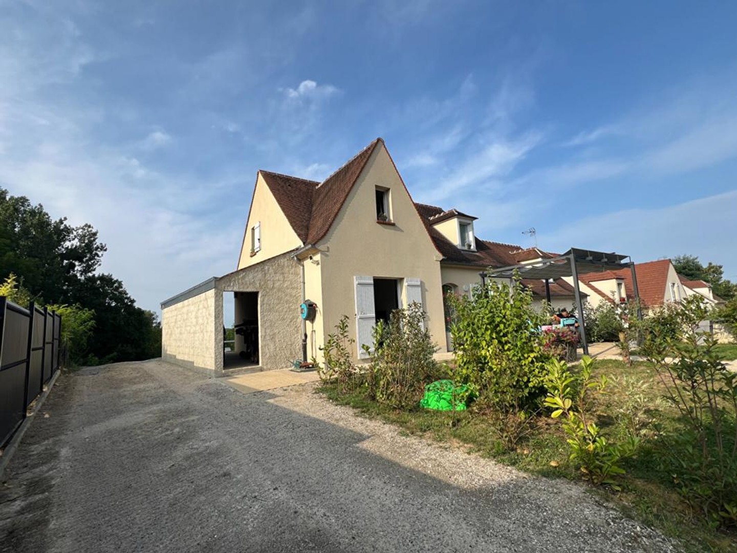 SAINT VAAST DE LONGMONT