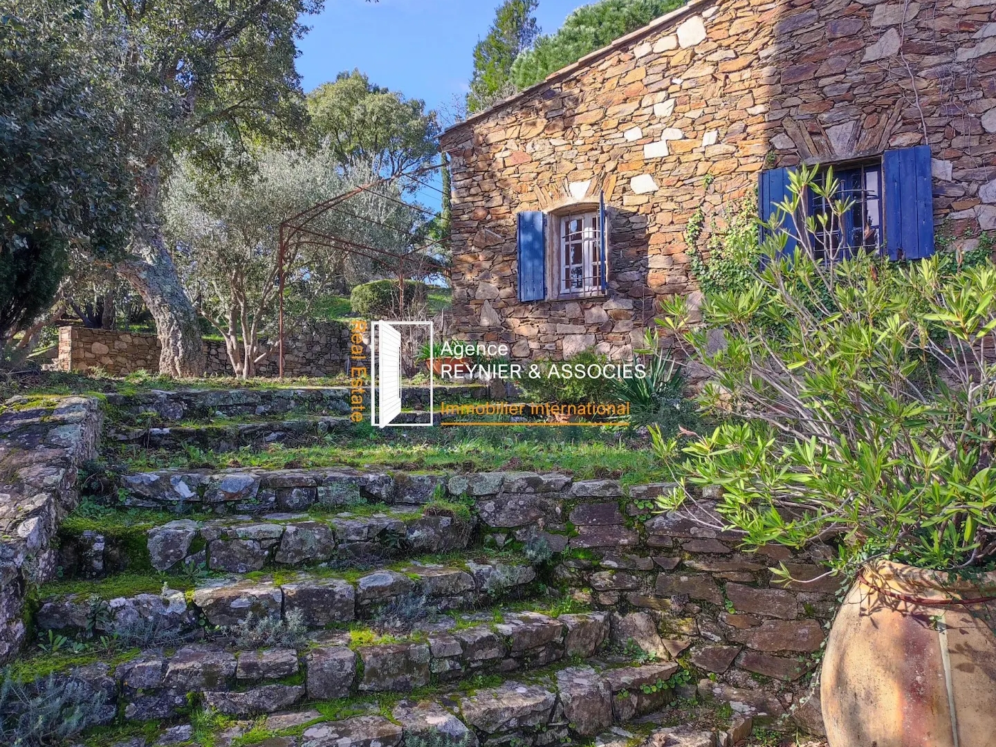 Propriété 9 pièces 165 m²