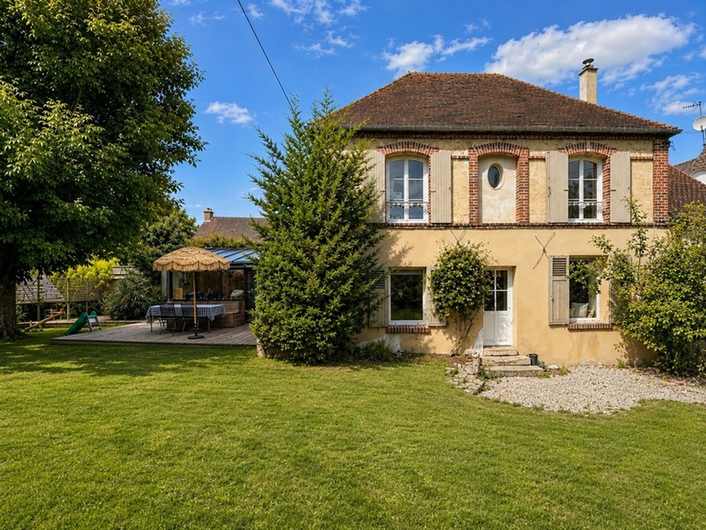 Mont-l'Évêque Maison de caractère de 135 m² avec jardin, à seulement 4 minutes de Senlis