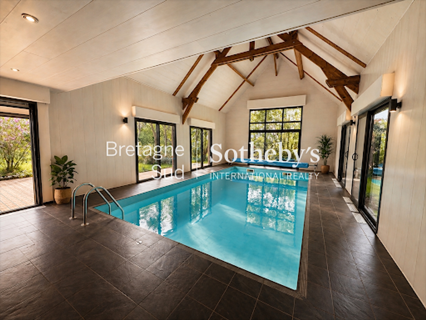 Maison 7 pièces 230 m²