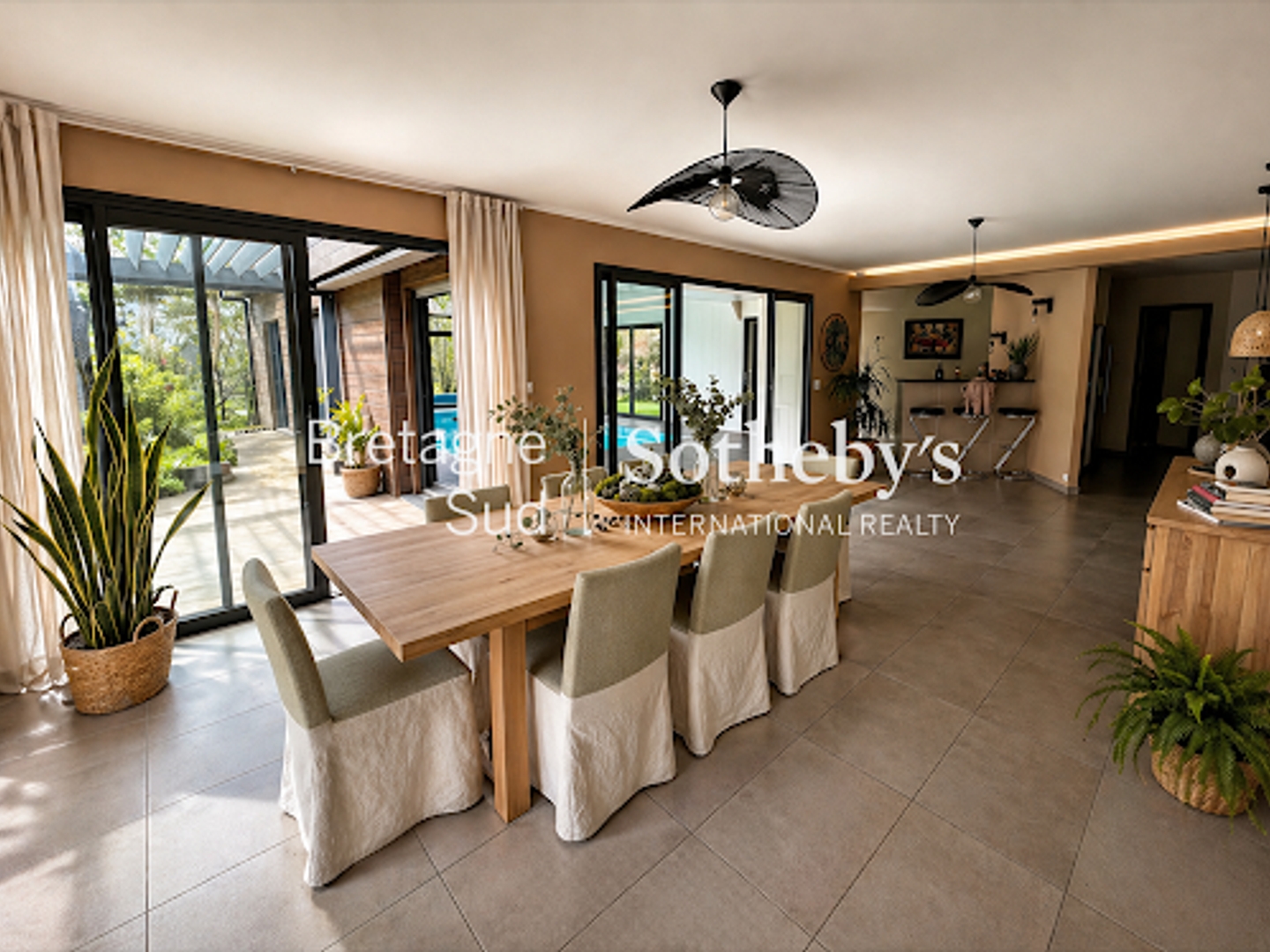Maison à vendre - 7 pièces - 230m2 - Saint-Lyphard (44410)
