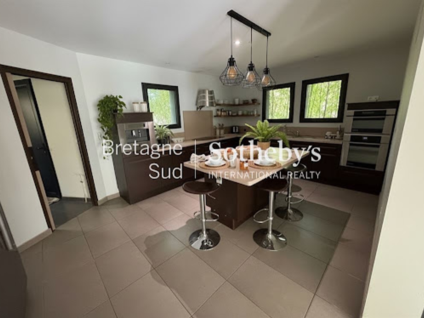 Maison à vendre - 7 pièces - 230m2 - Saint-Lyphard (44410)