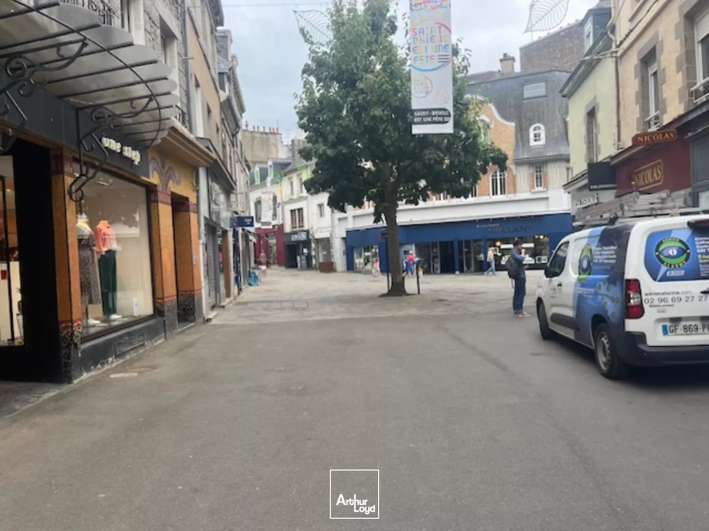 LOCAL COMMERCIAL - 95 M² - SAINT-BRIEUC