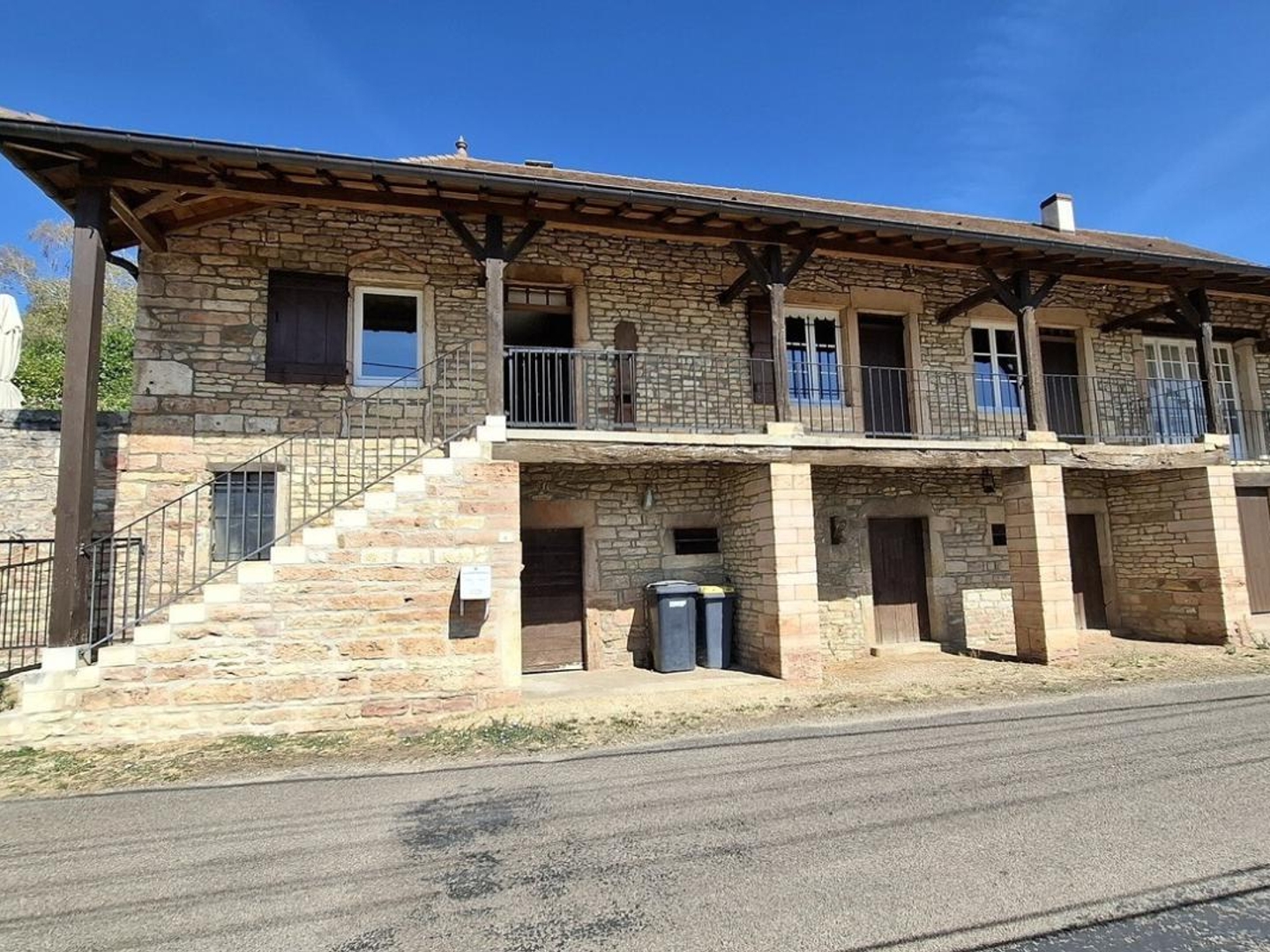 Maison à vendre - 10 pièces - 220m2 - Saint-Gengoux-Le-... (71460)