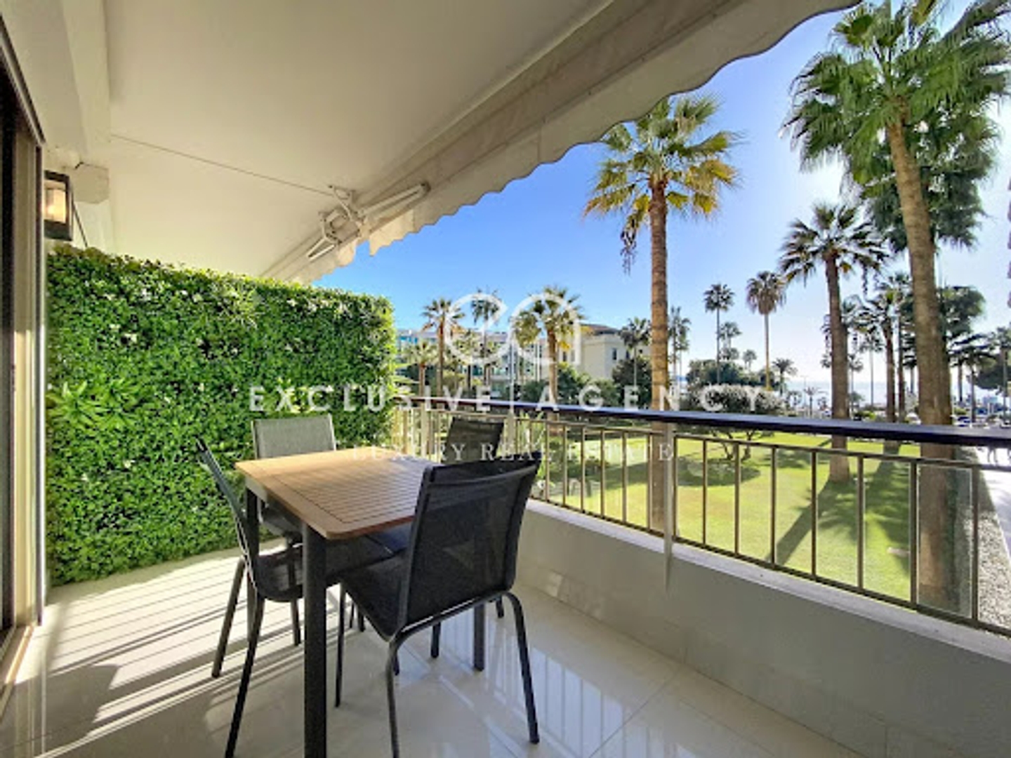 Appartement à vendre - 3 pièces - 77m2 - Cannes (06400)