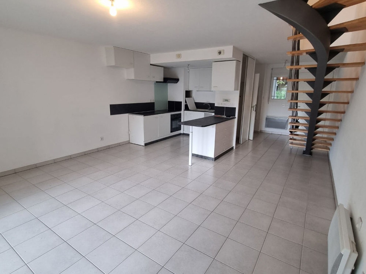 Maison à vendre - 3 pièces - 75m2 - Saint-Martin-De-Crau (13310)