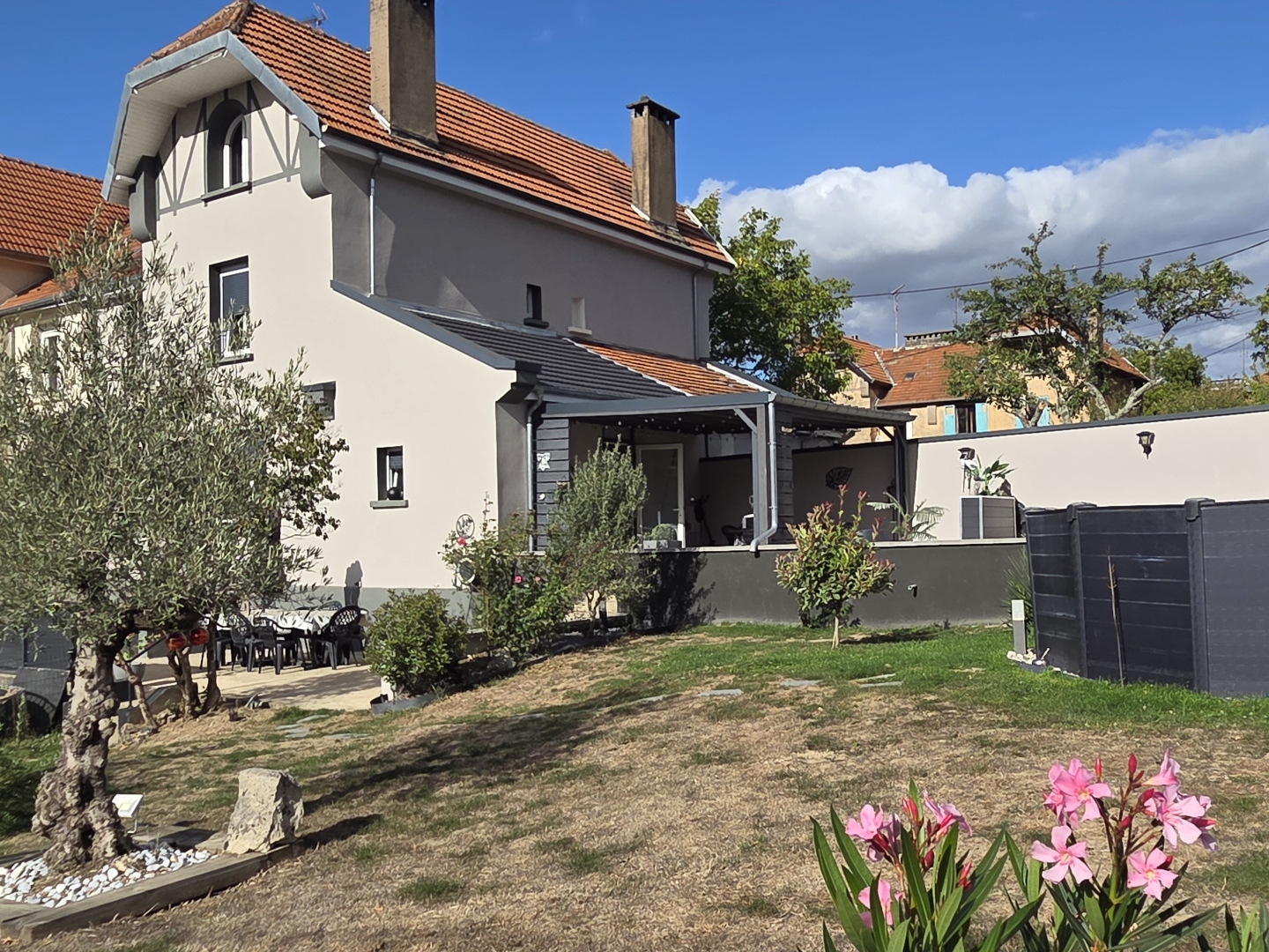 Maison 5 pièces 103m² 2 terrasses et garage