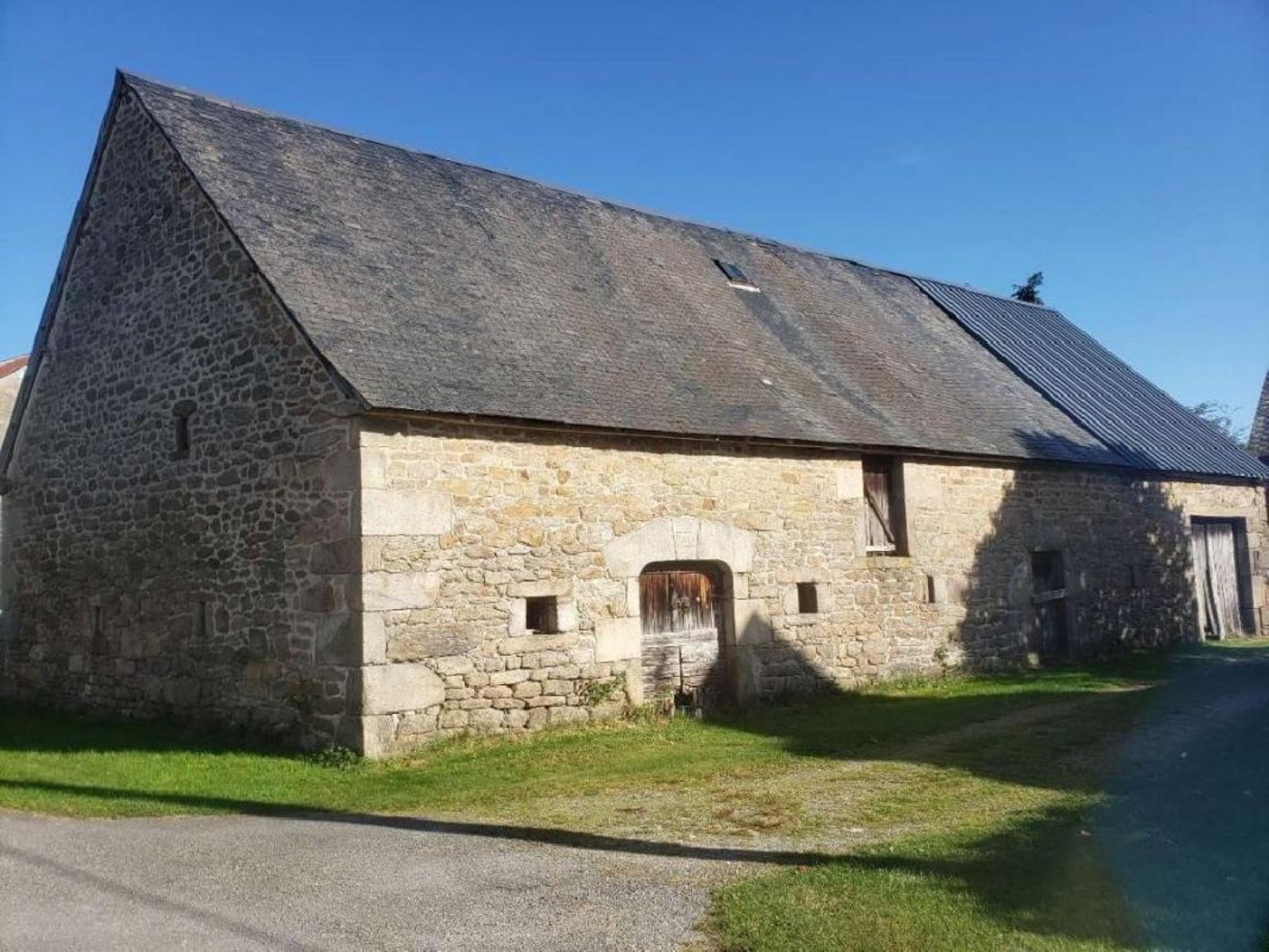 Immeuble à vendre - 100m2 - Pérols-Sur-Vézère (19170)
