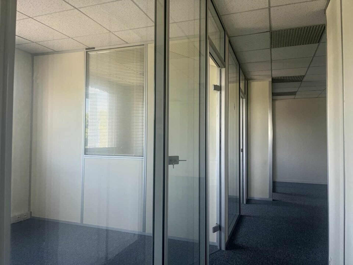 BUREAUX A VENDRE OU A LOUER