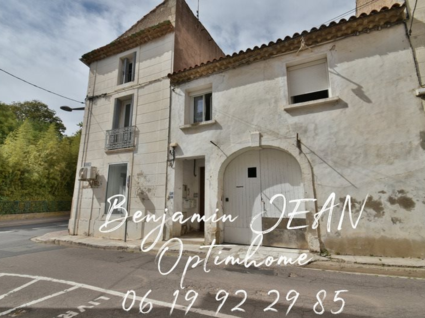 À Vendre - Immeuble 3 faces - Investissement locatif à Sérignan